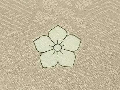 平和屋本店●極上　皇室献上作家　藤井寛　色留袖　駒刺繍　雲重ね　灰桜色地　金彩　逸品　DZAB5411kh6