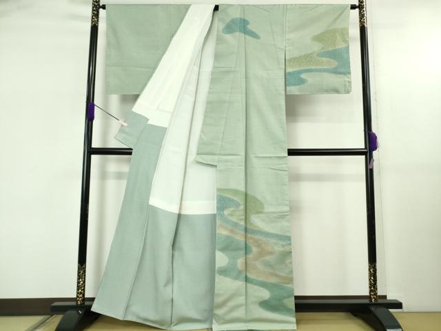 平和屋着物●極上　石川県指定無形文化財　牛首紬　白山工房　手織り　流水花文　柳鼠色地　金彩　逸品　未使用　DZAB5427kh6