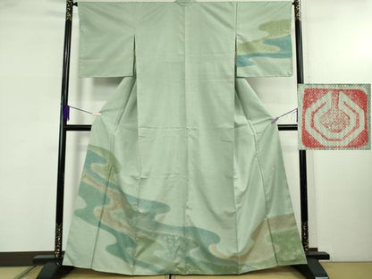 平和屋着物●極上　石川県指定無形文化財　牛首紬　白山工房　手織り　流水花文　柳鼠色地　金彩　逸品　未使用　DZAB5427kh6
