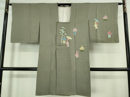 平和屋着物∞極上　中国三大刺繍 相良刺繍　道行コート　ロング丈　人物風景　行列　青白橡色地　たとう紙付き　逸品　未使用　DZAB5456kh6