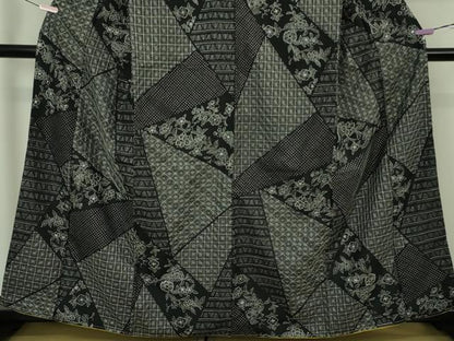 平和屋本店●極上　本場大島紬　刺し子　総刺繍　名物裂切嵌　草花文　黒地　逸品　未使用　DZAB5491kh6