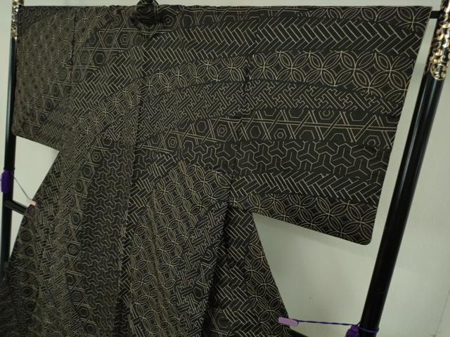 平和屋本店●極上　本場大島紬　訪問着　刺し子　総刺繍　名物裂　黒地　まるやま扱い　逸品　DZAB5492kh6
