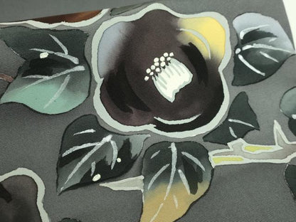 平和屋着物●極上　本加賀友禅作家　木村雨山画　染色工芸作家　吉田芳彩　九寸開き名古屋帯　枝椿　銀彩　薄い羊羹色地　逸品 DZAB5529kh6