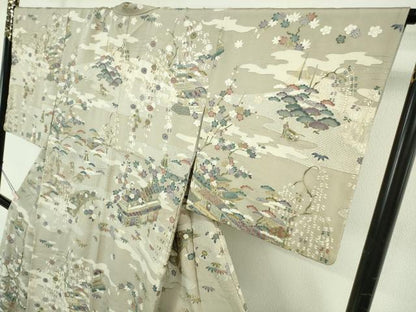 平和屋本店●極上　中国三大刺繍　スワトウ刺繍　汕頭刺繍　訪問着　城下町人物文　亜麻色地　鬼しぼ縮緬　金糸　逸品　DZAB5622kh6
