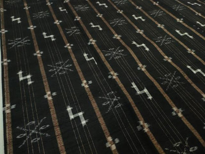 平和屋着物●極上　本場琉球絣　紬　黒地　伊勢丹扱い　逸品　DZAB5682kh6