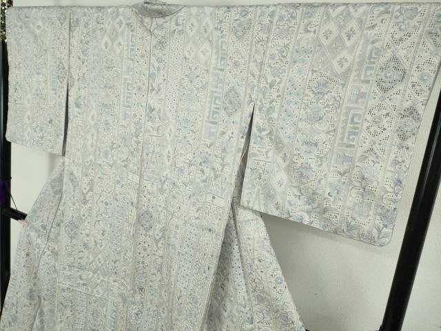 平和屋本店●極上 中国三大刺繍 スワトウ刺繍 相良刺繍 総刺繍 小紋 本場縞大島紬地 花唐草文 白藤色地 反端付きロング丈 逸品 DZAB5689kh6