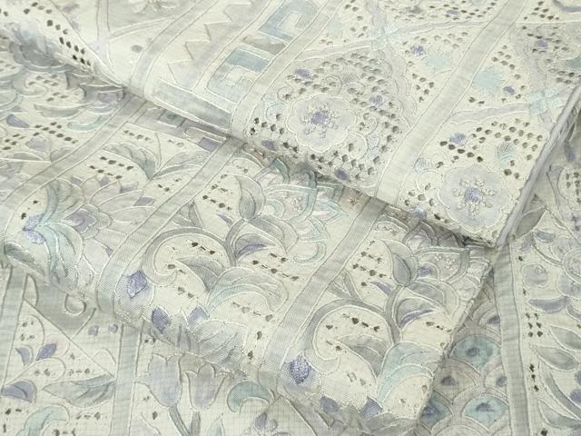 平和屋本店●極上 中国三大刺繍 スワトウ刺繍 相良刺繍 総刺繍 小紋 本場縞大島紬地 花唐草文 白藤色地 反端付きロング丈 逸品 DZAB5689kh6