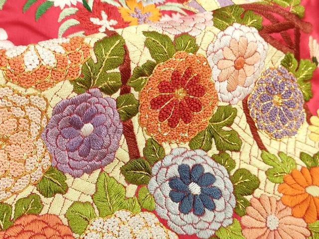 平和屋本店●最高級 中国三大刺繍 相良刺繍 駒刺繍 色打掛 和装 婚礼 結婚式 花嫁 神社挙式 飛鶴天井花車文 金糸 逸品 未使用 DZAB5801kh6