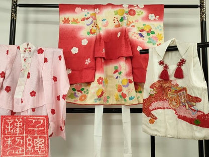 平和屋本店[]極上 創業460年・千總 七五三 女の子 3歳 祝着・襦袢・被布・帯揚げセット 駒刺繍 花楓文 暈し染め 金彩 箱付 逸品DZAB5804kh6