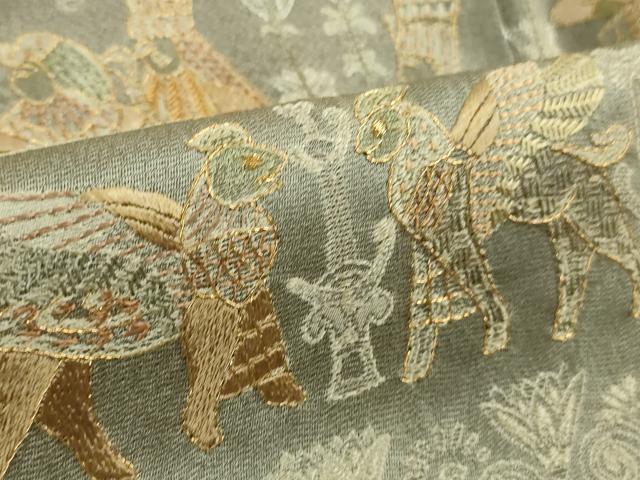 平和屋本店●極上 中国三大刺繍 スワトウ刺繍 汕頭刺繍 訪問着 天目織 お召地 エジプト壁画文様 茶鼠色地 金糸 逸品　未使用　DZAB5825kh6