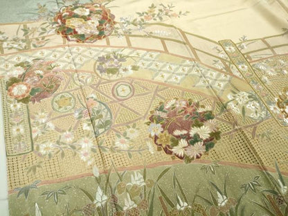 平和屋本店●極上　中国三大刺繍　スワトウ刺繍　汕頭刺繍　訪問着　四季花文　肌色地　金糸　やまと誂製　逸品　DZAB5826kh6
