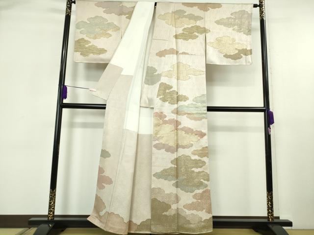 平和屋本店●極上　皇室献上作家　藤井寛　訪問着　駒刺繍　雲重ね　灰桜色地　金彩　逸品　未使用　DZAB5863kh6