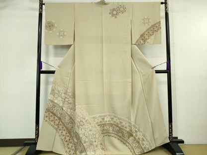 平和屋本店●極上　中国三大刺繍　相良刺繍　総刺繍　訪問着　正倉院花唐草文　白橡色地　金糸　逸品　DZAB5884kh6