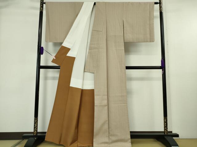 平和屋着物●極上　お召　花織　細縞に絣　蒲茶地　白　たとう紙付き　逸品　DZAB5893kh6