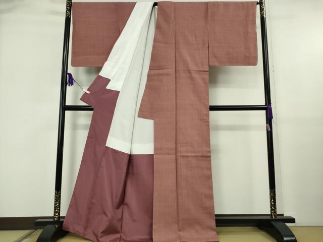 平和屋本店●極上　本場結城紬　重要無形文化財　奥順謹製　色無地　蘇芳香色　証紙付き　逸品　未使用　DZAB5918kh6