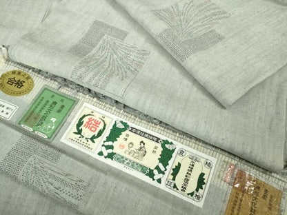 平和屋本店●極上　本場結城紬　重要無形文化財　奥順謹製　100亀甲　飛び亀甲柄　色紙重ね草葉文　灰青色地　証紙付き　逸品　DZAB6059kh6