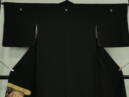 平和屋本店●極上　創業460年・千總　黒留袖　駒刺繍　正倉院花鳥文　金彩　逸品　DZAB6082kh6