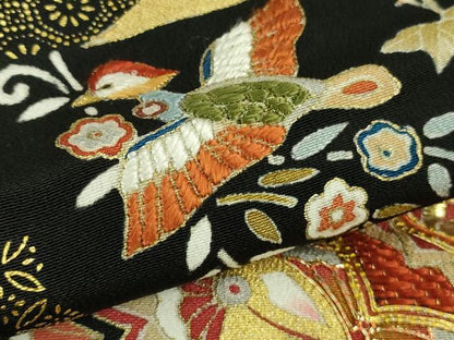 平和屋本店●極上　創業460年・千總　黒留袖　駒刺繍　正倉院花鳥文　金彩　逸品　DZAB6082kh6