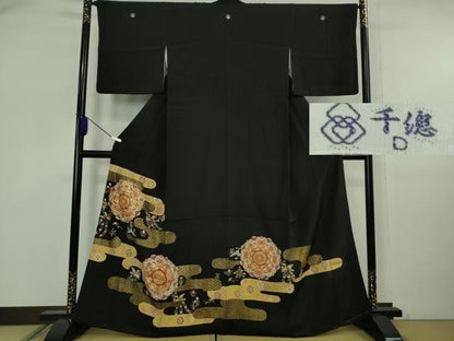 平和屋本店●極上　創業460年・千總　黒留袖　駒刺繍　正倉院花鳥文　金彩　逸品　DZAB6082kh6
