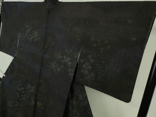 平和屋本店●極上　本場結城紬　重要無形文化財　宮崎謹製　名物裂草花文　黒地　阪急百貨店扱い　逸品　未使用　DZAB6103kh6