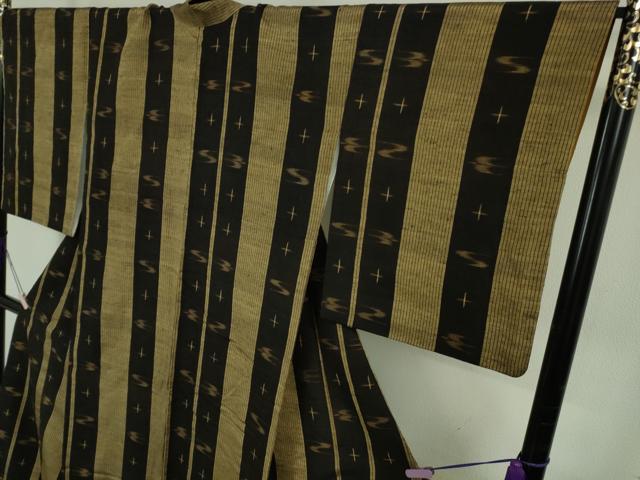 平和屋本店●極上　国指定重要無形文化財　本場久米島紬　手織　絣間道　逸品　DZAB6126kh6