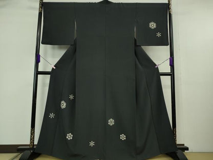 平和屋本店●極上　京都染織メーカー・貴久樹謹製　訪問着　総刺繍　雪華　濃紺地　銀糸　伊と幸　反端付き　逸品　DZAB6135kh6