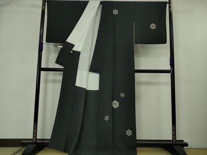 平和屋本店●極上　京都染織メーカー・貴久樹謹製　訪問着　総刺繍　雪華　濃紺地　銀糸　伊と幸　反端付き　逸品　DZAB6135kh6