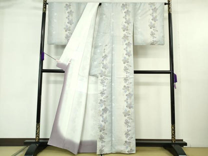 平和屋本店●極上　伝統工芸士 紫峰作 本場大島紬 白大島 彩華 むらなか謹製　葡萄蔦の葉文　ほていや扱い　証紙付き　逸品　DZAB6143kh6