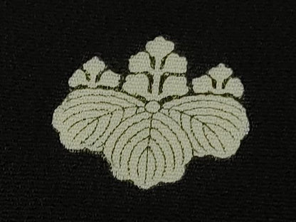平和屋本店●極上　創業460年・千總　黒留袖　駒刺繍　立波　宝尽くし　金彩　鈴乃屋扱い　逸品　DZAB6162kh6