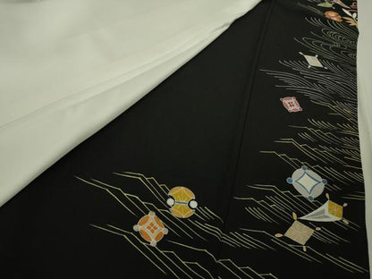 平和屋本店●極上　創業460年・千總　黒留袖　駒刺繍　立波　宝尽くし　金彩　鈴乃屋扱い　逸品　DZAB6162kh6