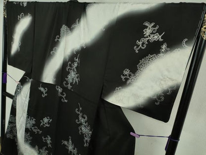 平和屋本店●希少　男性　訪問着　キングサイズ　胴抜き仕立て　駒刺繍　花唐草文　暈し染め　黒地　銀彩　逸品　未使用　DZAB6165kh6