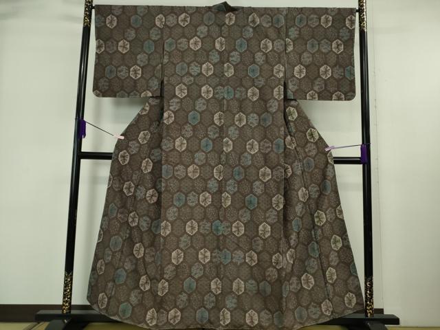 平和屋着物●極上　伝統工芸士　七代目　吉澤与市　紬　絞り　亀甲花文　証紙付き　逸品　未使用　DZAB6308kh6