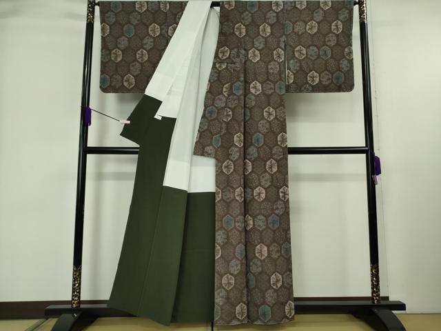 平和屋着物●極上　伝統工芸士　七代目　吉澤与市　紬　絞り　亀甲花文　証紙付き　逸品　未使用　DZAB6308kh6