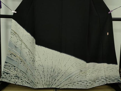 平和屋着物●極上　十日町　名門　滝泰謹製　黒留袖　中国三大刺繍　相良刺繍　おぼろ染め　暈し染め　金糸　逸品　DZAB6337kh6