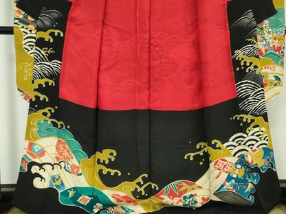 平和屋本店●極上　アンティーク　大正ロマン　振袖　駒刺繍　宝尽くし　立波文　黒地　金彩　逸品　DZAB6356kh6