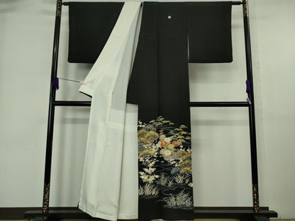 平和屋本店●極上　創業460年・千總　黒留袖　駒刺繍　風景吉祥花松文　金彩　逸品　DZAB6366kh6