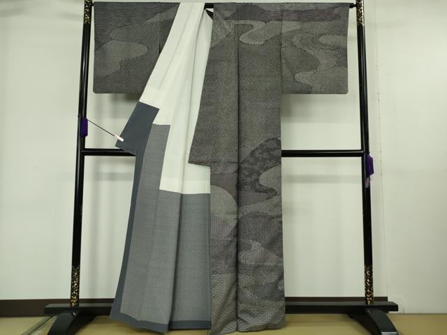 平和屋着物●極上　重要無形文化財　人間国宝　中村勇二郎　江戸小紋　訪問着　白山紬地　流水文　寄せ小紋柄　黒×白　逸品　DZAB6369kh6