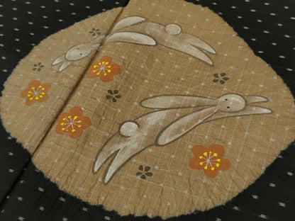 平和屋本店●極上　本場大島紬　訪問着　絞り　手描き　兎　うさぎ　瓢箪蔦の葉文　黒地　逸品　DZAB6370kh6