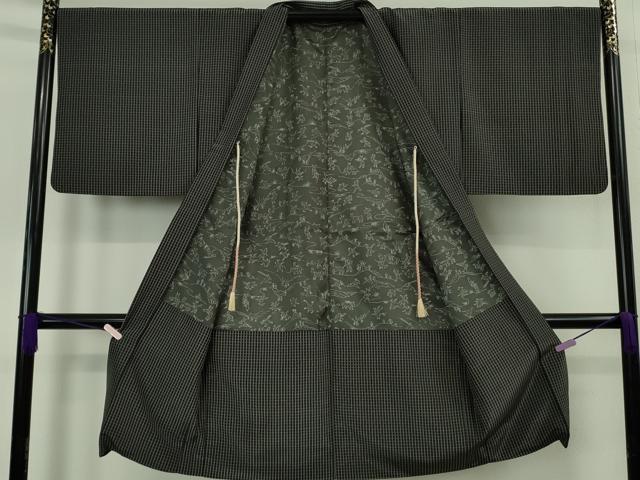 平和屋着物∞極上　長羽織　格子　黒×消炭色　羽裏・鳥獣戯画　羽織紐付き　逸品　DZAB6372kh6