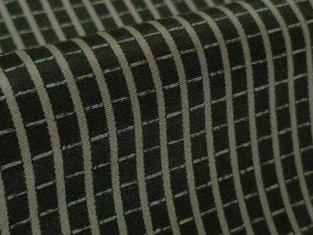 平和屋着物∞極上　長羽織　格子　黒×消炭色　羽裏・鳥獣戯画　羽織紐付き　逸品　DZAB6372kh6