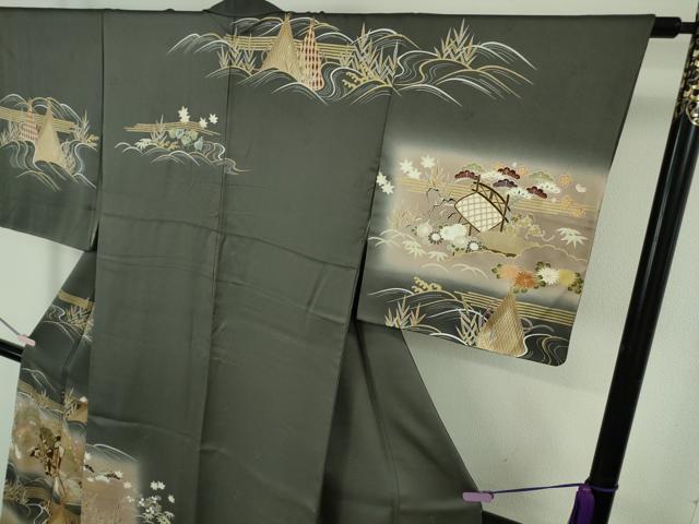 平和屋本店●極上　銀座もとじ　訪問着　駒刺繍　御所車風景花文　羊羹色地　暈し染め　金彩　たとう紙付き　逸品　DZAB6379kh6