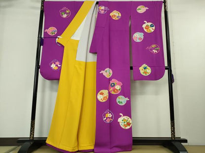 平和屋本店●極上　創業460年・千總　振袖・長襦袢(無双仕立て・半衿刺繍)セット　駒刺繍　花兎　濃い梅紫色地　金彩　逸品　DZAB6387kh6