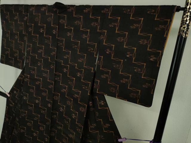 平和屋本店●極上　国指定重要無形文化財　本場久米島紬　手織　純草木染　泥染　証紙付き　逸品　未使用　DZAB6514kh6