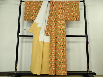 平和屋本店●極上　銀座　志ま亀　小紋　花蝶丸文　縮緬地　黄茶色　逸品　DZAB6533kh6
