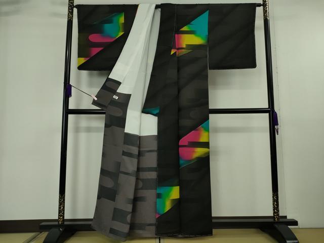 平和屋本店●極上　キモノデザイナー　斉藤上太郎　小紋　お召地　霞文　黒地　暈し染め　逸品　未使用　DZAB6539kh6