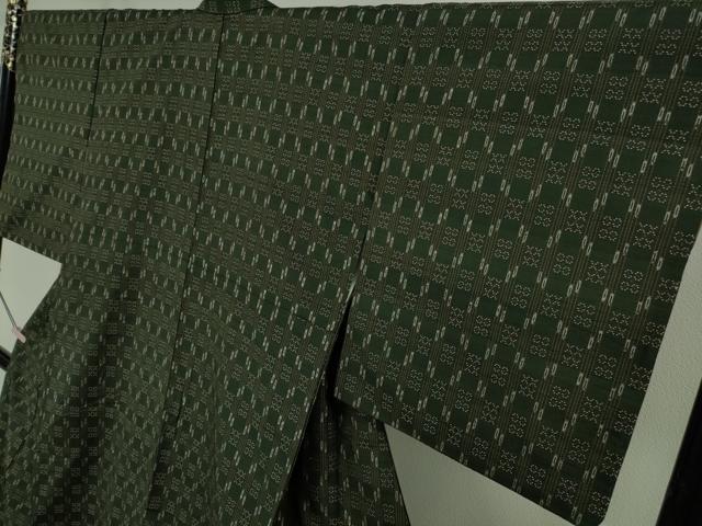 平和屋本店●極上　本場琉球　南風原花織　手織　紬　大城トヨ作　黒緑色地　証紙付き　逸品　DZAB6571kh6
