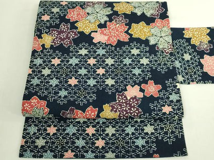 平和屋本店●極上　浦野理一　型染　九寸名古屋帯　舞花文　鬼しぼ縮緬　濃い紺色地　逸品　DZAB6610kh6