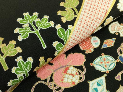 平和屋本店●極上　九寸開き名古屋帯　刺繍　飛鶴宝尽くし花文　蓑亀　黒地　金糸　鬼しぼ縮緬　逸品　DZAB6647kh6