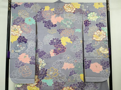 平和屋本店●極上　創業460年・千總　振袖　駒刺繍　舞花文　金彩　銀通し地　高島屋扱い　逸品　DZAB6726kh6