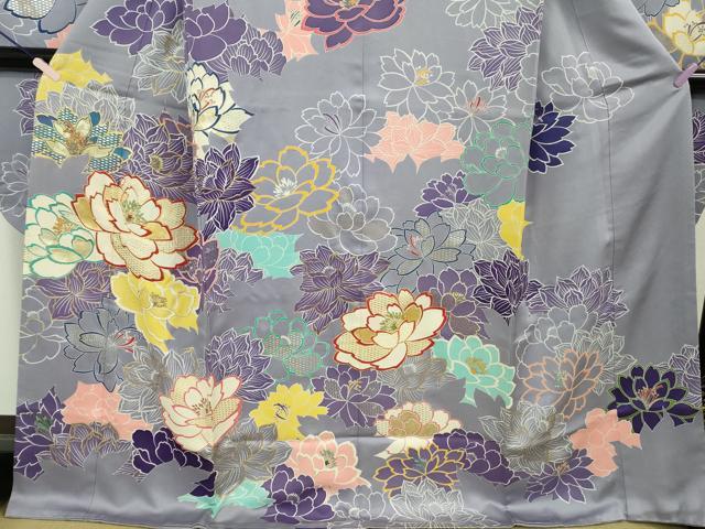 平和屋本店●極上　創業460年・千總　振袖　駒刺繍　舞花文　金彩　銀通し地　高島屋扱い　逸品　DZAB6726kh6
